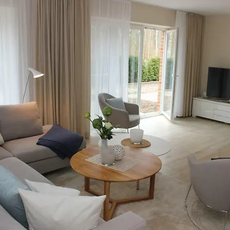 Strandvilla Birkenallee Semesterbostad *